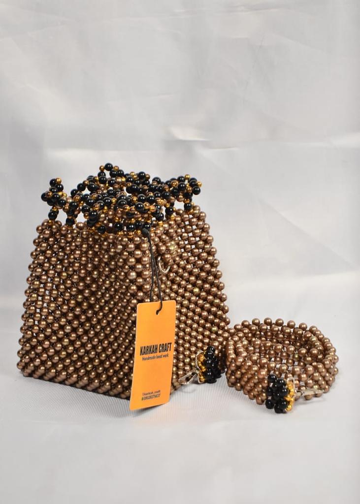 karkah crafts handy bags from stones